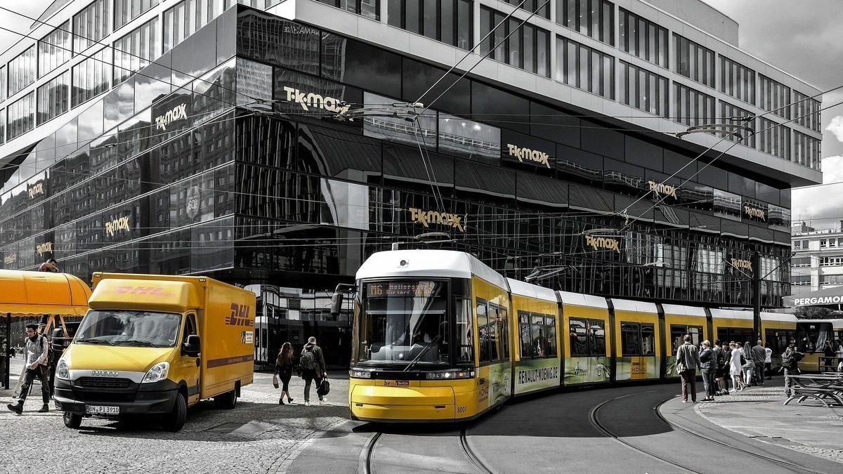 Mobilität & Verkehr in Magdeburg – Anbindung, Parken und ÖPNV im Überblick